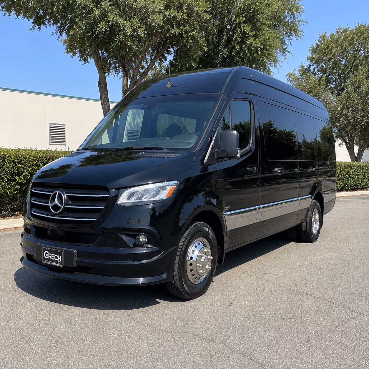 Memphis Airport Shuttle & Transportation party bus exterior