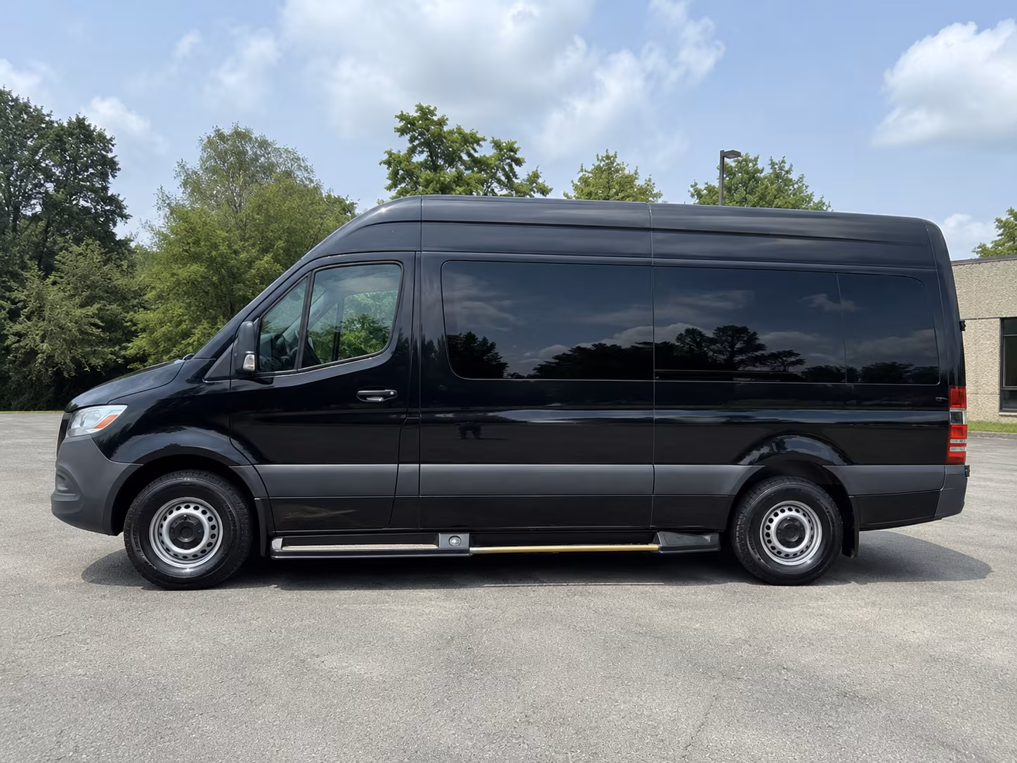 Memphis Corporate Transportation party bus exterior