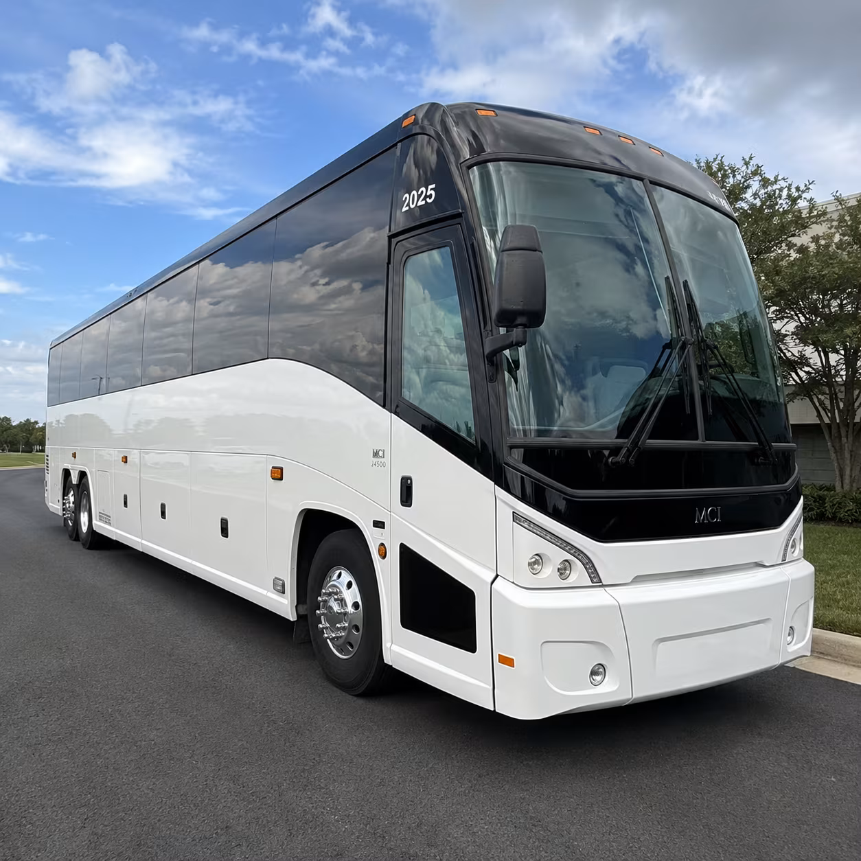 Memphis Corporate Transportation party bus exterior