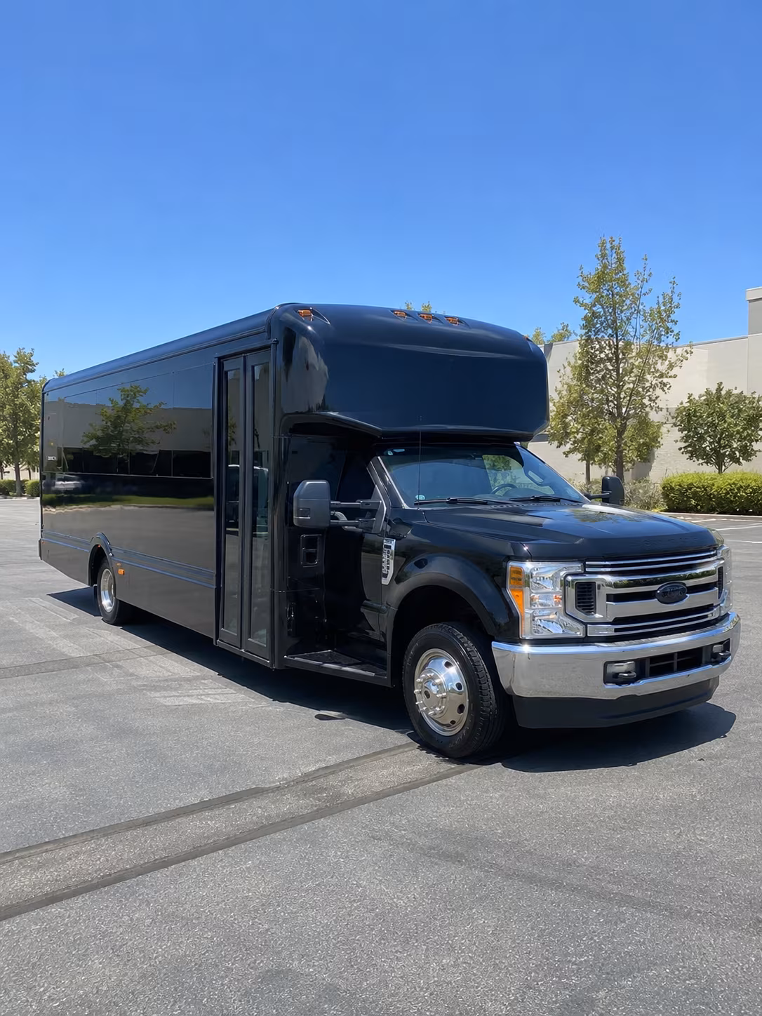Memphis Sporting Event Transportation party bus exterior