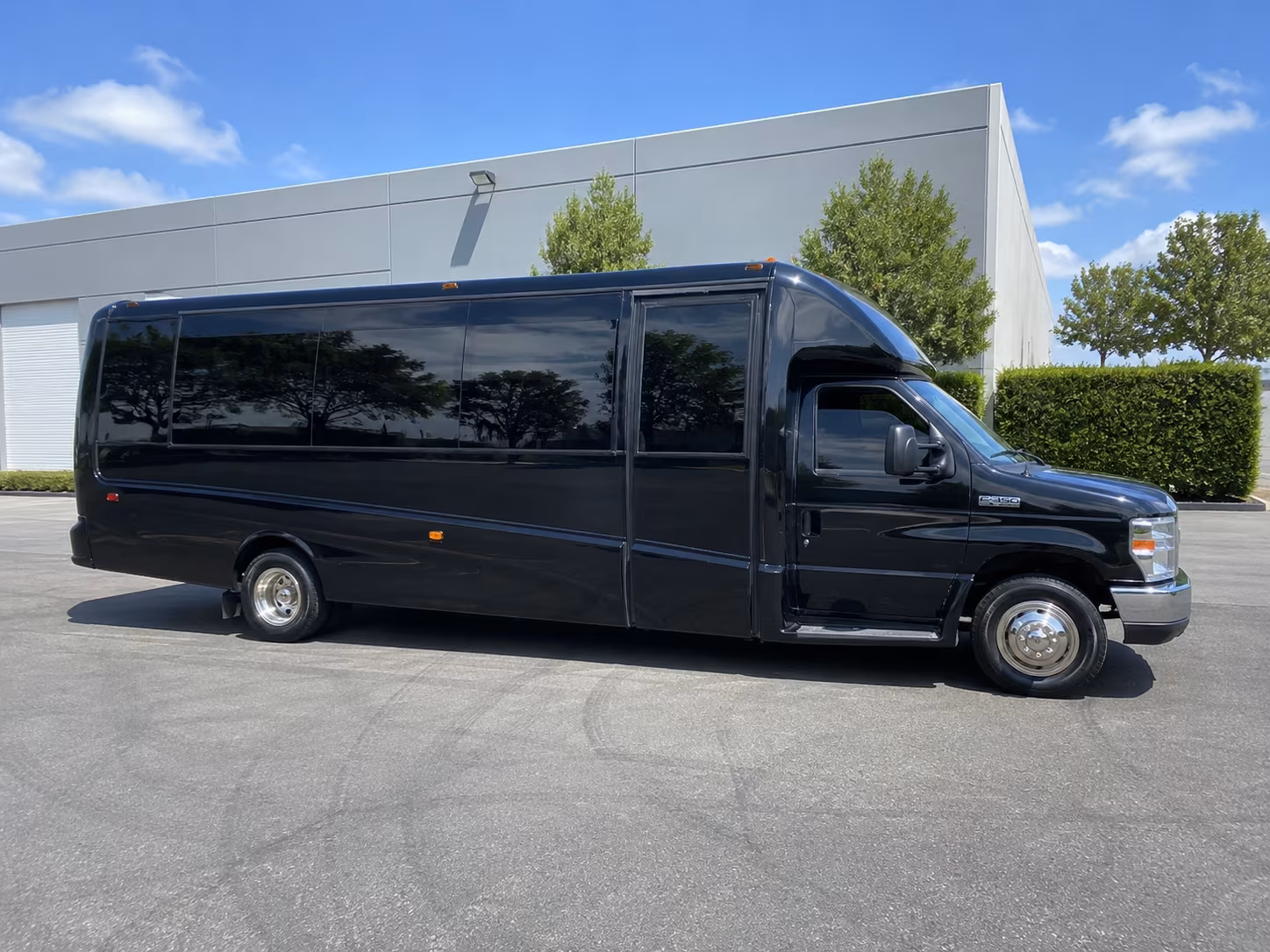 Memphis Winery Tour & Pub Crawl Transportation pickup coordination